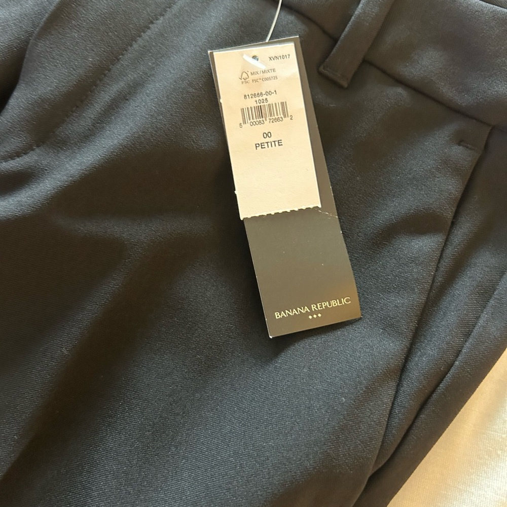 NWT Banana Republic Petite black trouser pants never worn